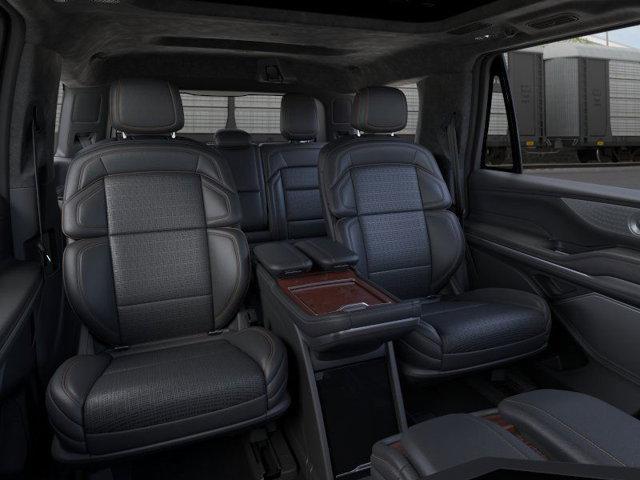 new 2025 Lincoln Navigator car, priced at $121,435