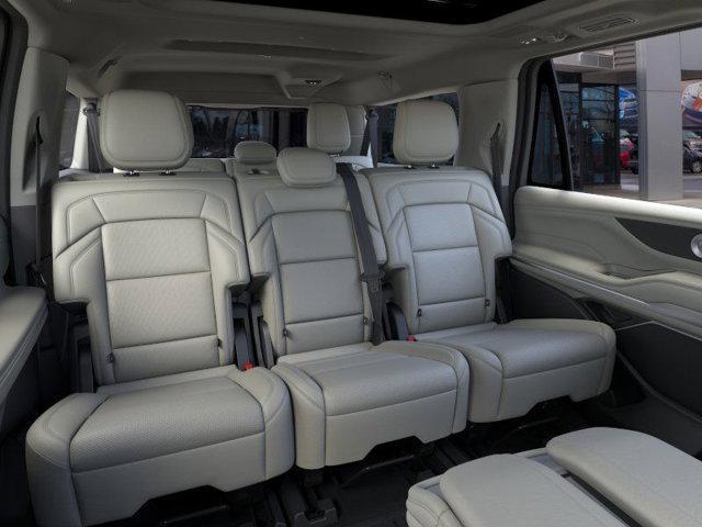 new 2025 Lincoln Navigator car, priced at $106,925