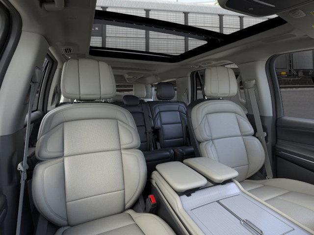 new 2025 Lincoln Navigator car, priced at $106,925