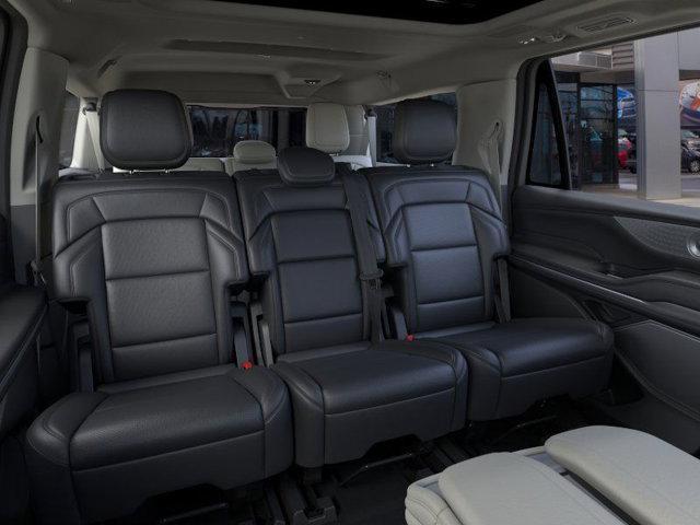 new 2025 Lincoln Navigator car, priced at $106,925