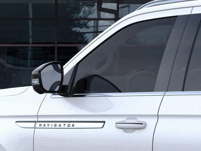 new 2025 Lincoln Navigator car, priced at $106,925