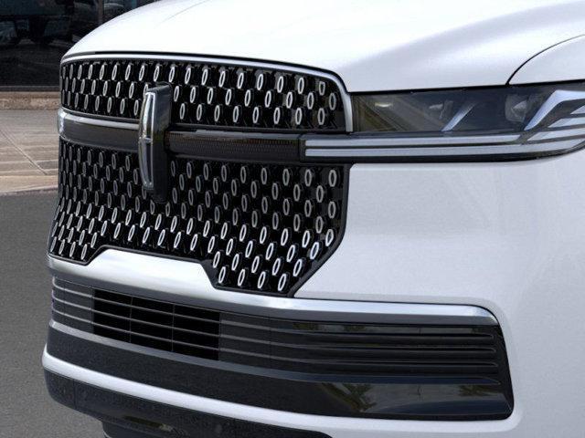 new 2025 Lincoln Navigator car, priced at $106,925
