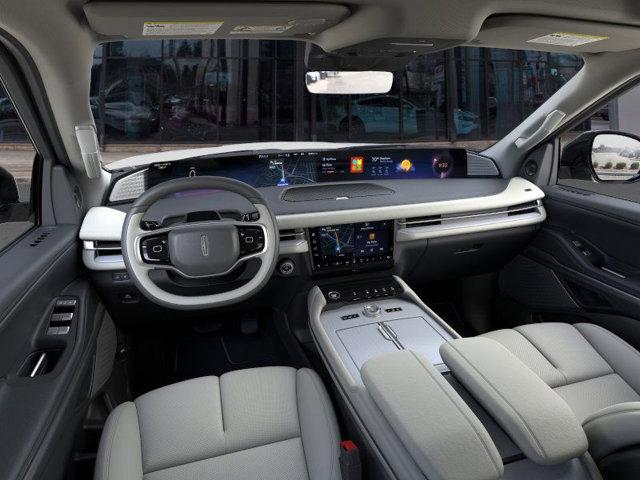 new 2025 Lincoln Navigator car, priced at $106,925