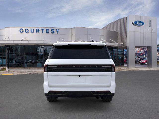new 2025 Lincoln Navigator car, priced at $106,925