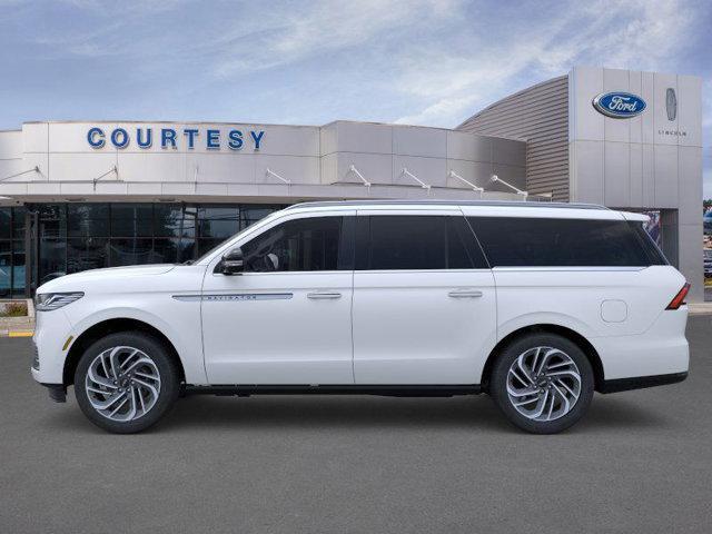 new 2025 Lincoln Navigator car, priced at $106,925