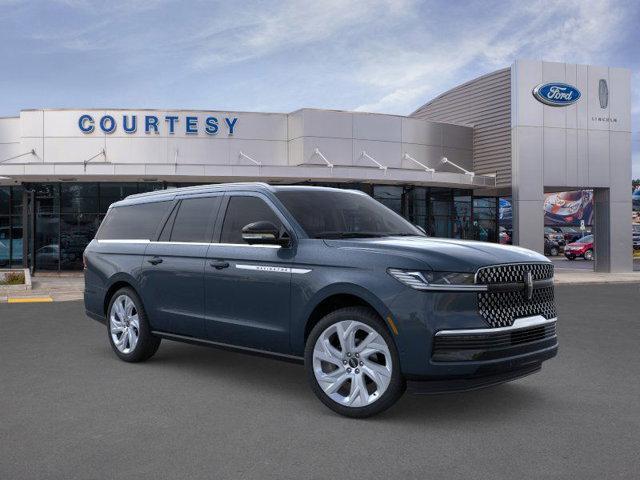 new 2025 Lincoln Navigator car, priced at $109,540