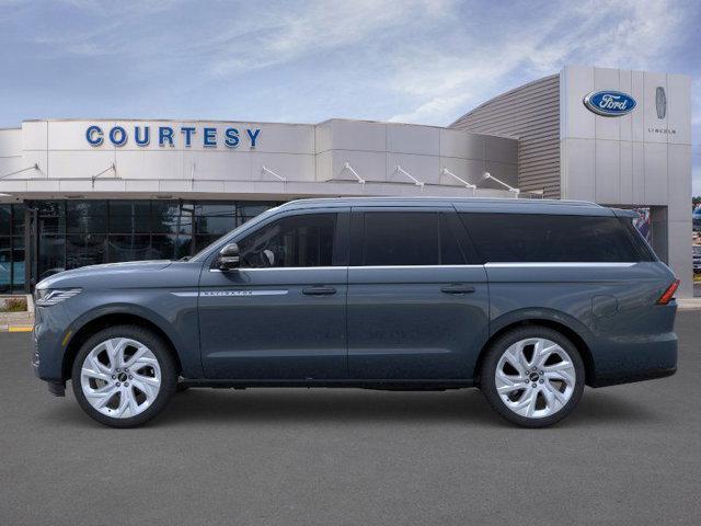 new 2025 Lincoln Navigator car, priced at $109,540