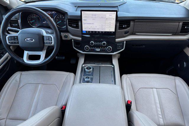 used 2023 Ford Expedition car, priced at $41,993
