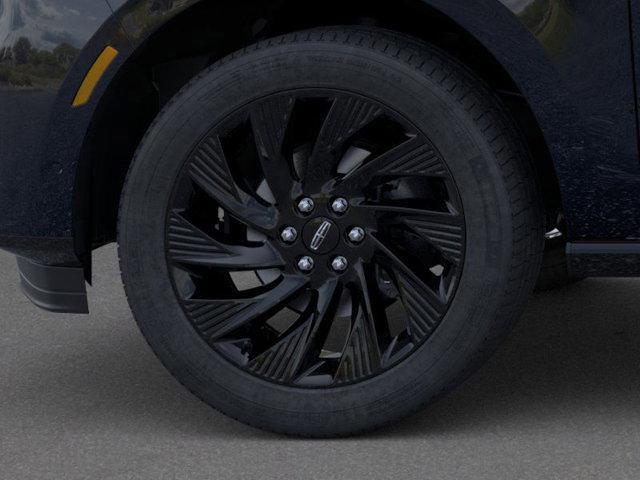 new 2025 Lincoln Navigator car, priced at $106,685