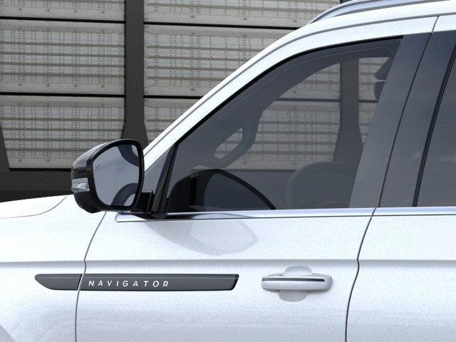 new 2025 Lincoln Navigator car, priced at $120,185
