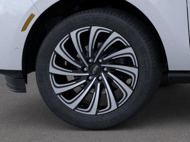 new 2025 Lincoln Navigator car, priced at $120,185