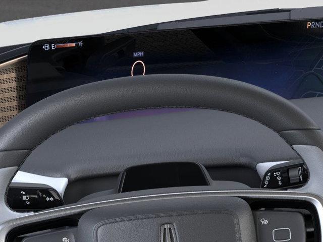 new 2025 Lincoln Navigator car, priced at $123,685