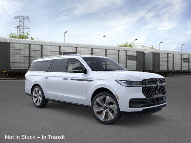 new 2025 Lincoln Navigator car, priced at $123,685