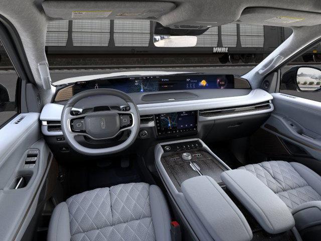 new 2025 Lincoln Navigator car, priced at $123,685