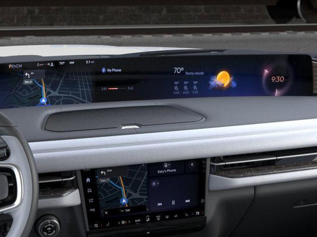 new 2025 Lincoln Navigator car, priced at $123,685