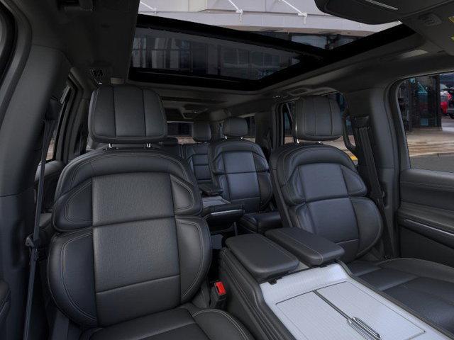 new 2025 Lincoln Navigator car, priced at $112,425