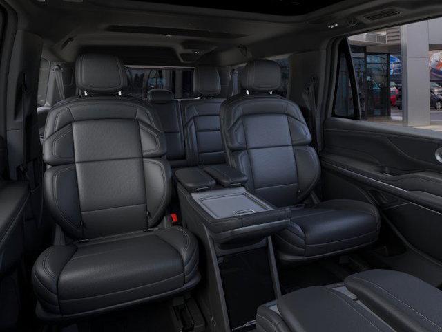 new 2025 Lincoln Navigator car, priced at $112,425