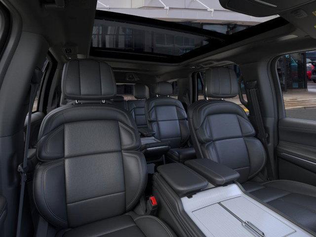 new 2025 Lincoln Navigator car, priced at $110,185
