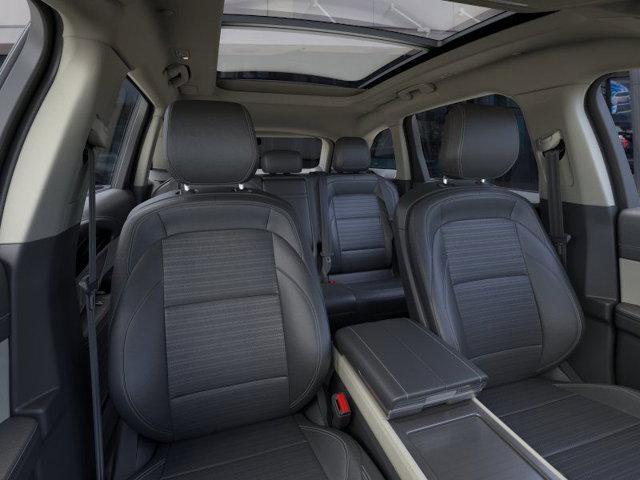 new 2025 Lincoln Nautilus car, priced at $58,200