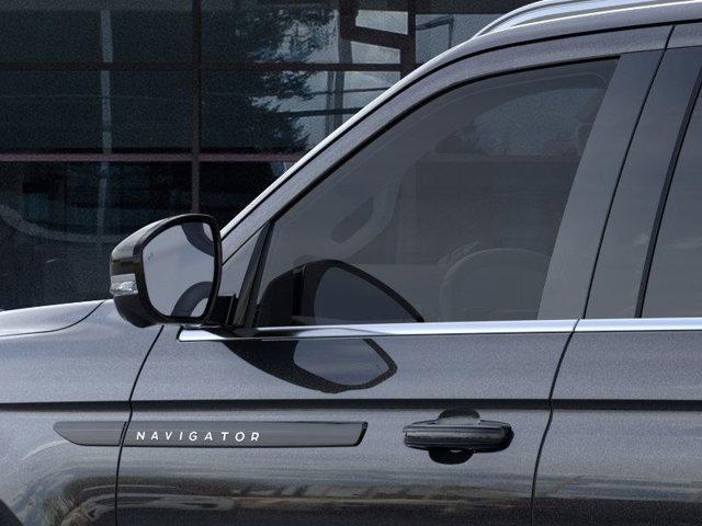 new 2025 Lincoln Navigator car, priced at $122,835