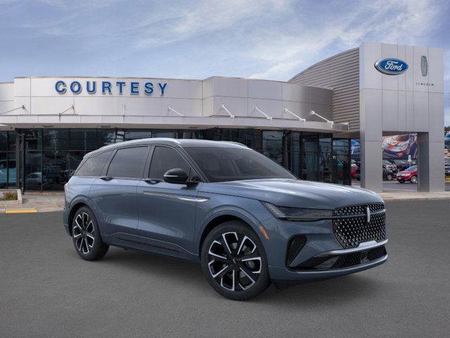 new 2025 Lincoln Nautilus car, priced at $73,625