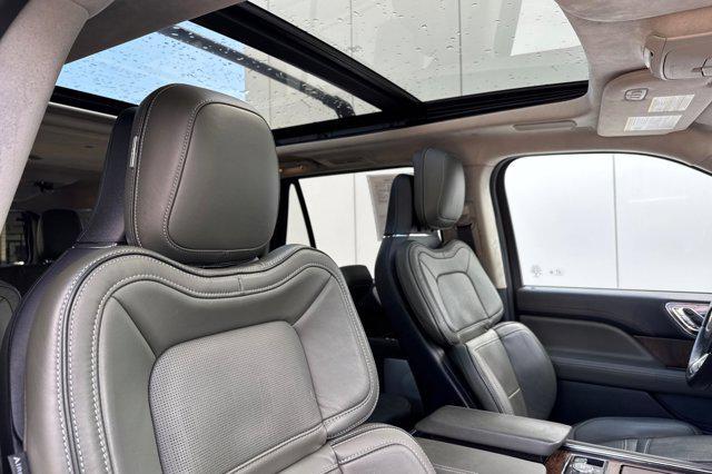used 2022 Lincoln Navigator car