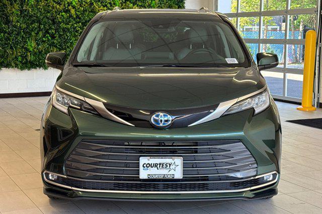 used 2021 Toyota Sienna car, priced at $49,048