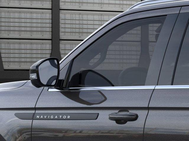 new 2025 Lincoln Navigator car, priced at $126,725