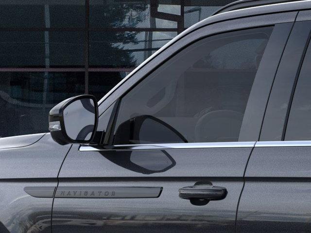 new 2025 Lincoln Navigator car, priced at $108,975