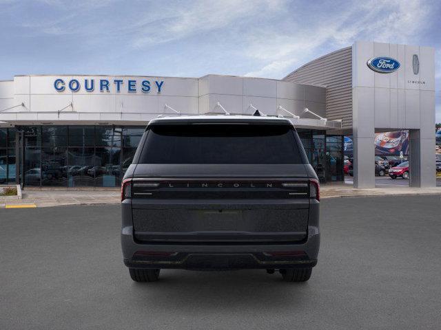 new 2025 Lincoln Navigator car, priced at $108,975