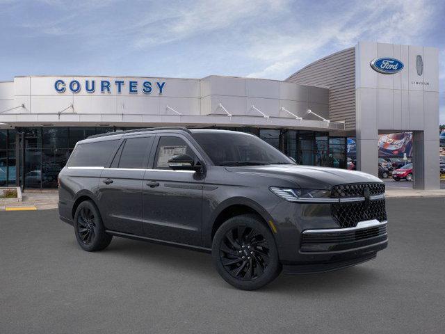 new 2025 Lincoln Navigator car, priced at $108,975