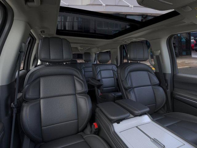 new 2025 Lincoln Navigator car, priced at $105,825