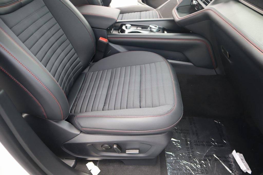 new 2025 Ford Explorer car, priced at $45,382