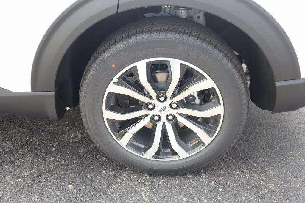 new 2025 Ford Explorer car, priced at $45,382