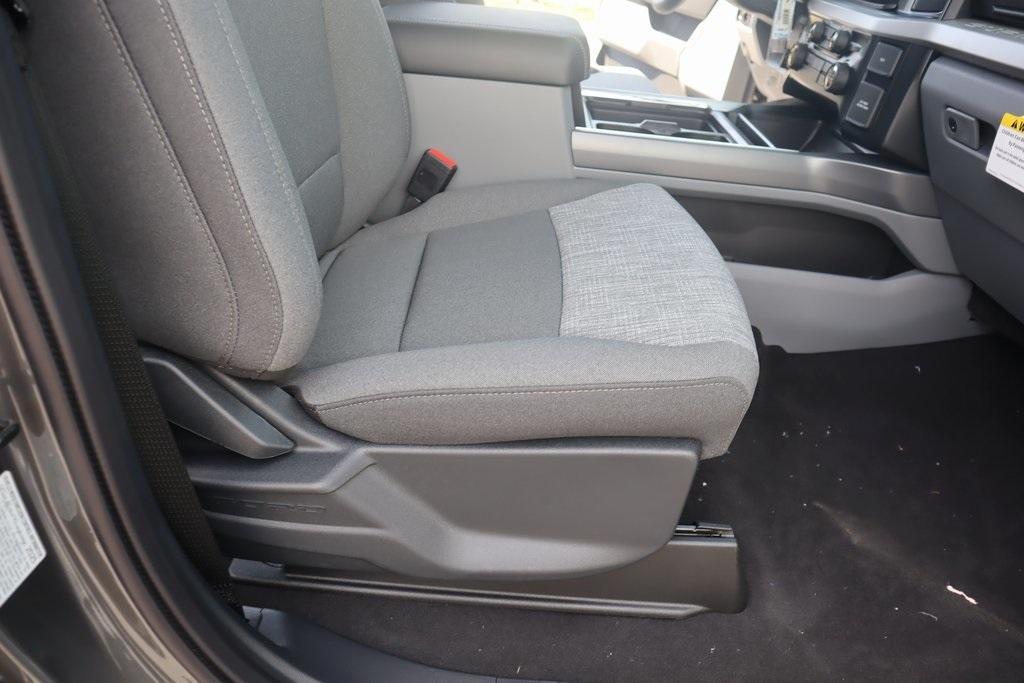new 2025 Ford F-250 car, priced at $59,359
