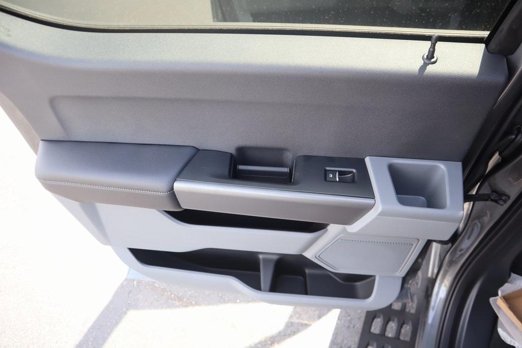 new 2025 Ford F-250 car, priced at $59,359