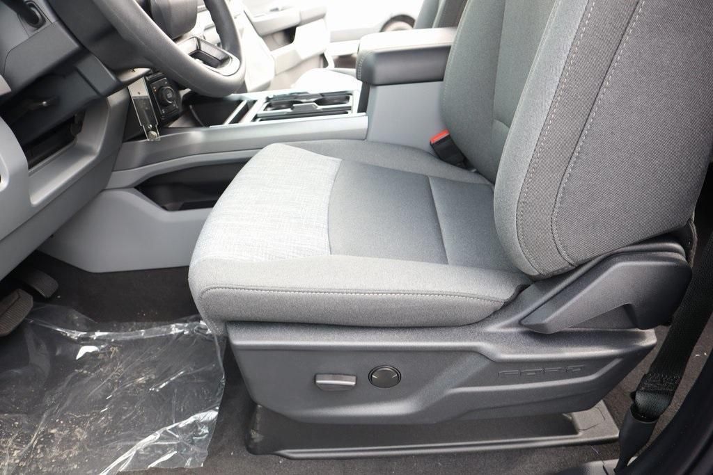 new 2025 Ford F-250 car, priced at $65,618