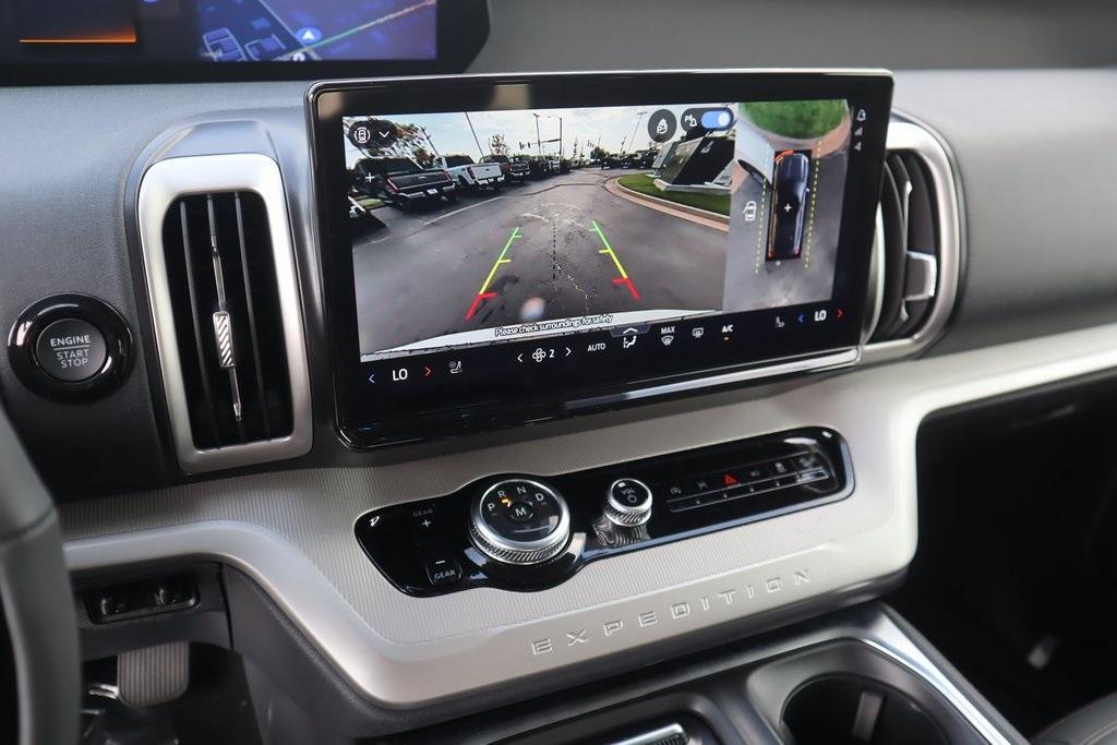 new 2025 Ford Expedition car, priced at $69,325