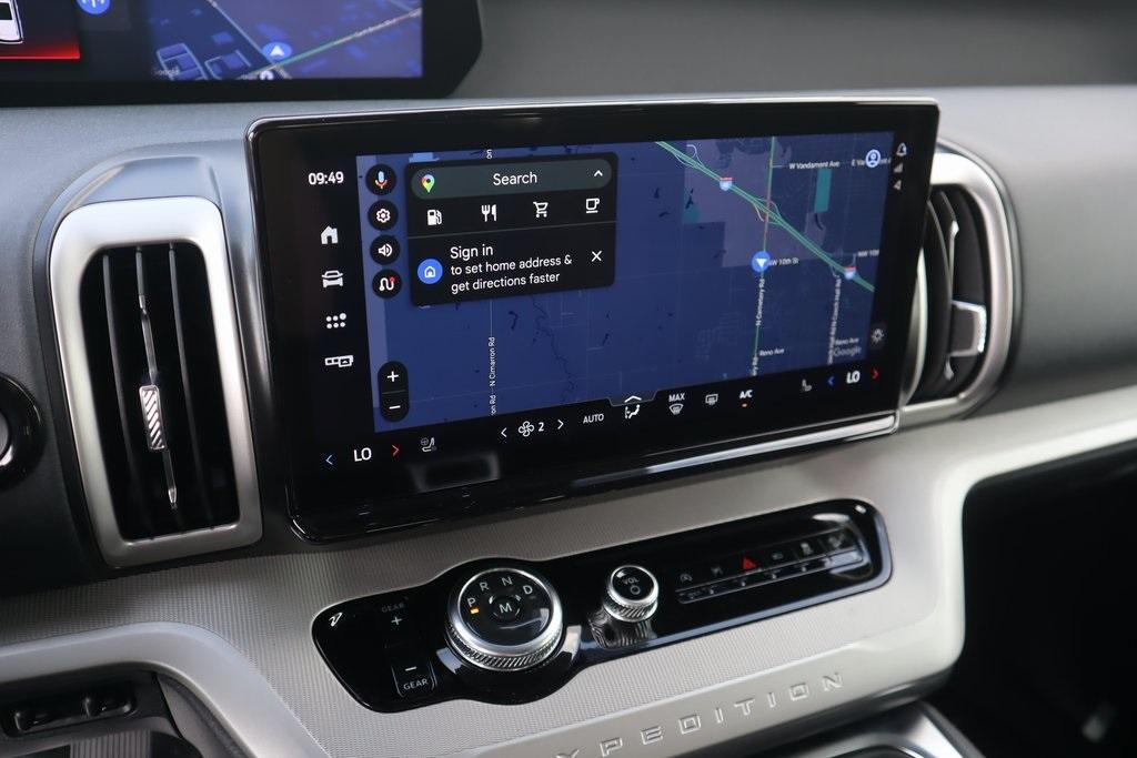 new 2025 Ford Expedition car, priced at $69,325