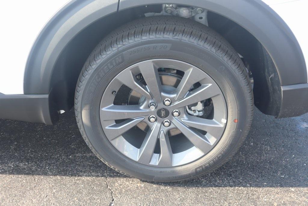 new 2025 Ford Explorer car, priced at $46,154