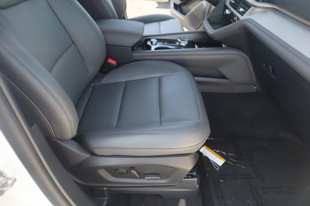 new 2025 Ford Explorer car, priced at $46,154