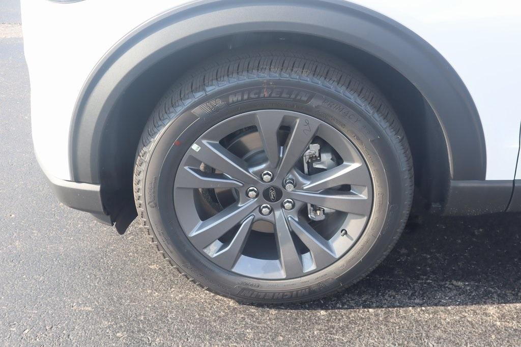 new 2025 Ford Explorer car, priced at $46,154