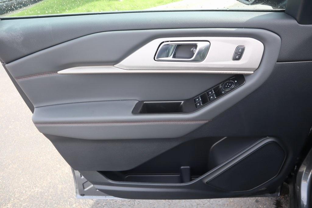new 2025 Ford Explorer car, priced at $38,604