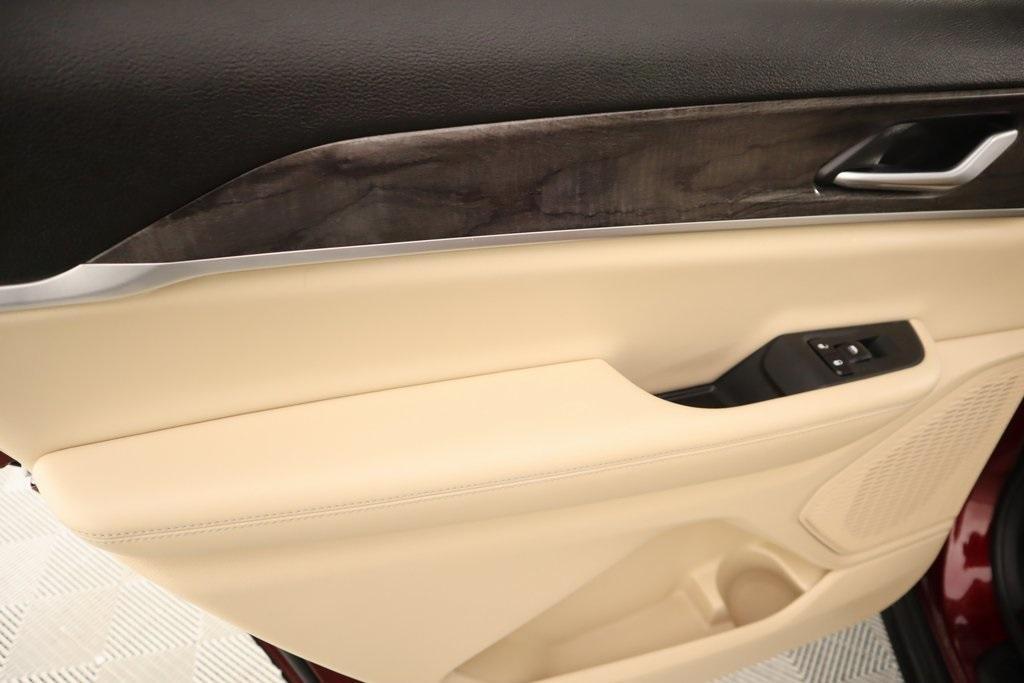 used 2024 Jeep Grand Cherokee L car, priced at $38,997