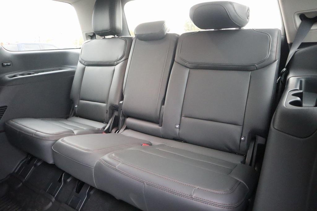 new 2025 Ford Expedition car, priced at $70,010