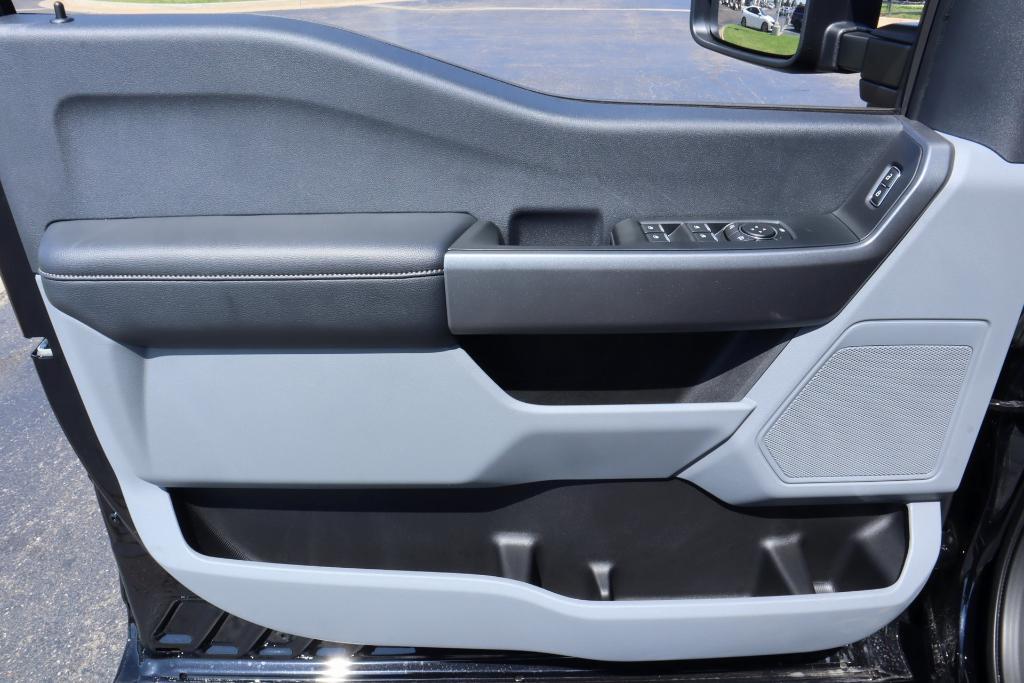 new 2025 Ford F-250 car, priced at $66,881
