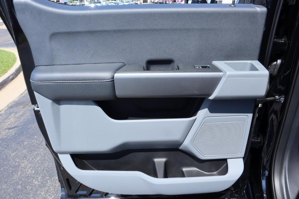 new 2025 Ford F-250 car, priced at $66,881