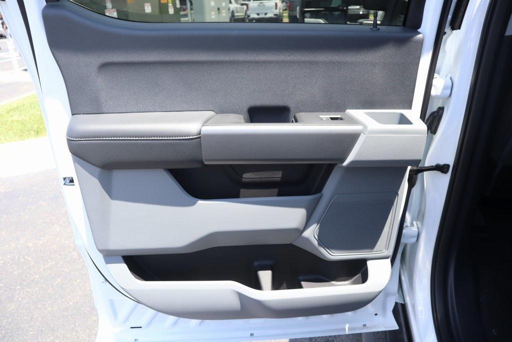 new 2025 Ford F-250 car, priced at $66,881