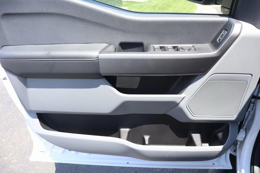 new 2025 Ford F-250 car, priced at $66,881