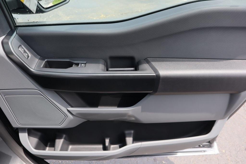 new 2025 Ford F-150 car, priced at $44,288